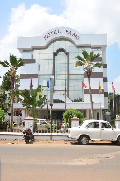 Hotel Pams Mayiladuthurai Esterno foto