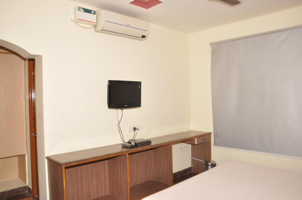 Hotel Pams Mayiladuthurai Esterno foto
