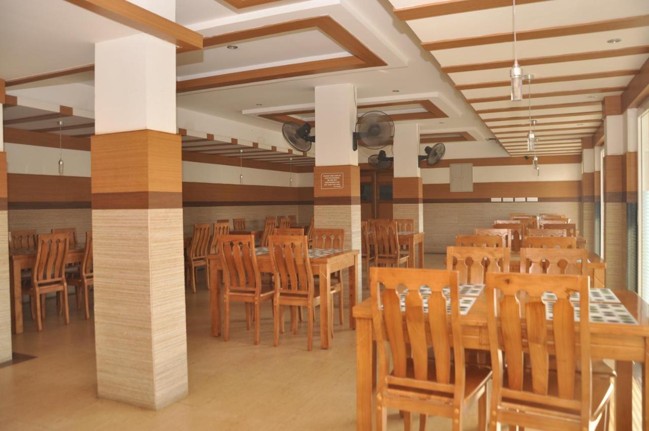 Hotel Pams Mayiladuthurai Esterno foto