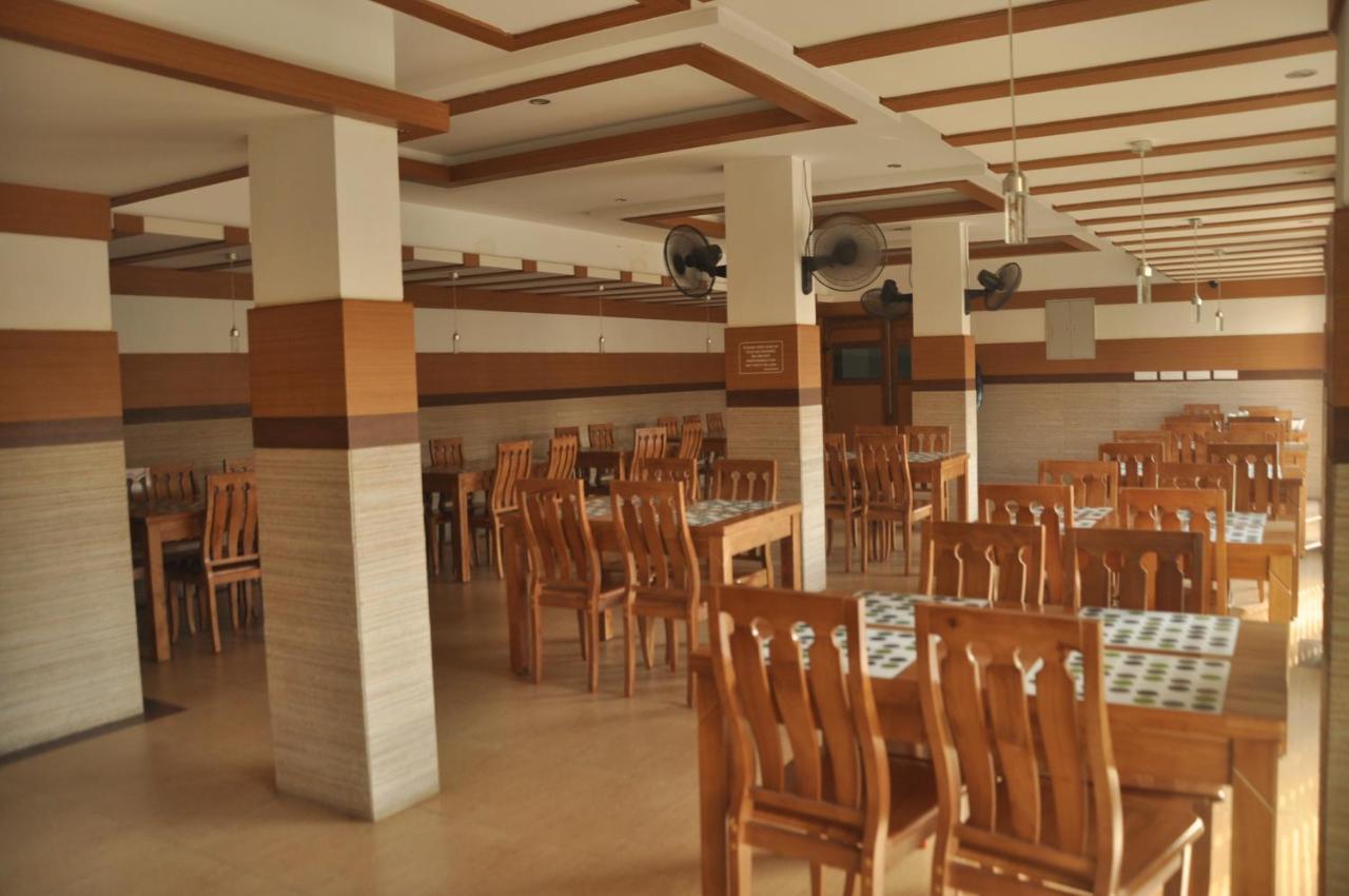 Hotel Pams Mayiladuthurai Esterno foto