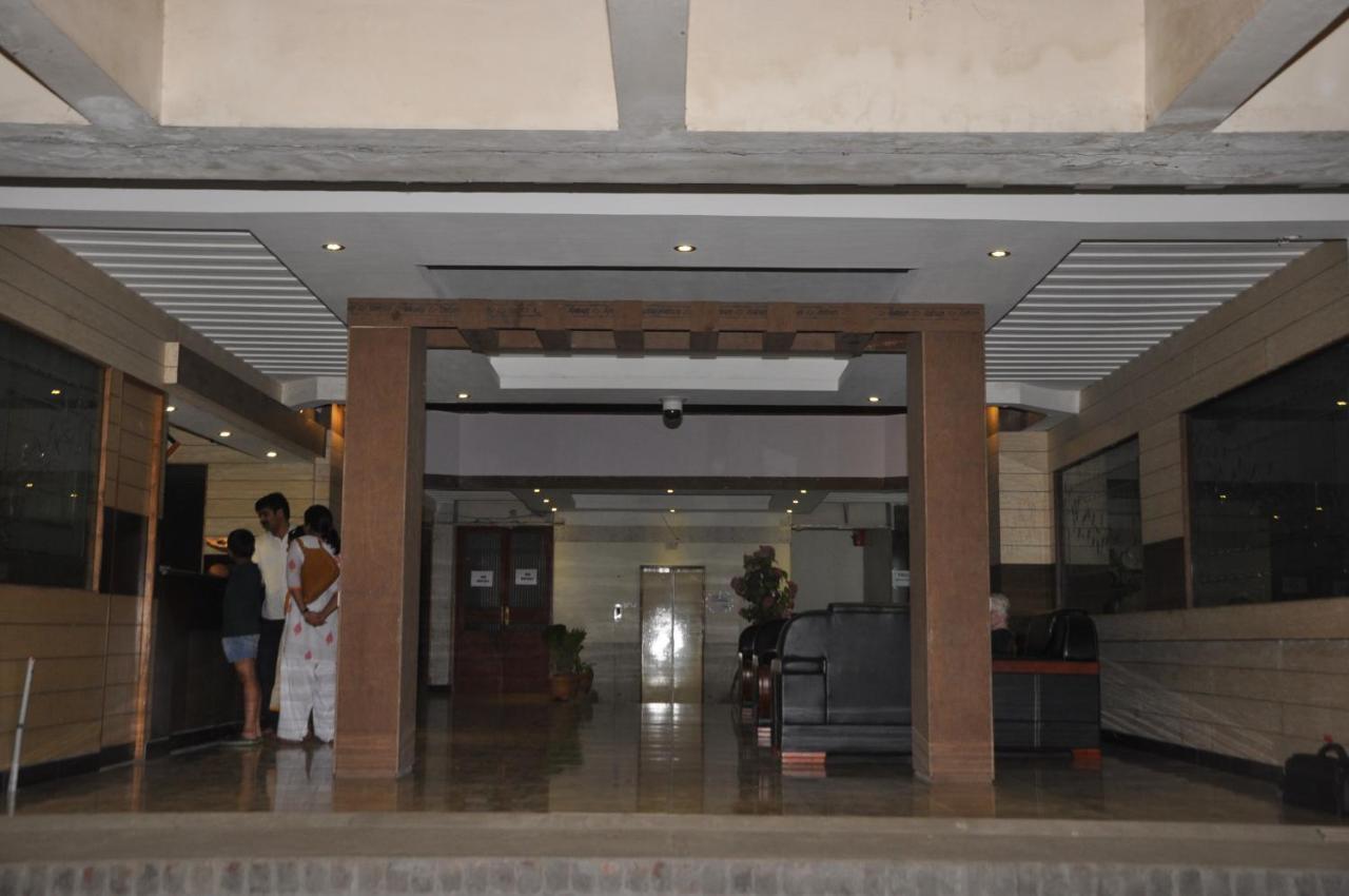 Hotel Pams Mayiladuthurai Esterno foto