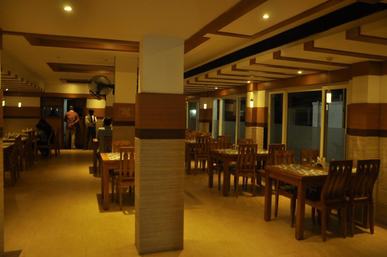 Hotel Pams Mayiladuthurai Esterno foto