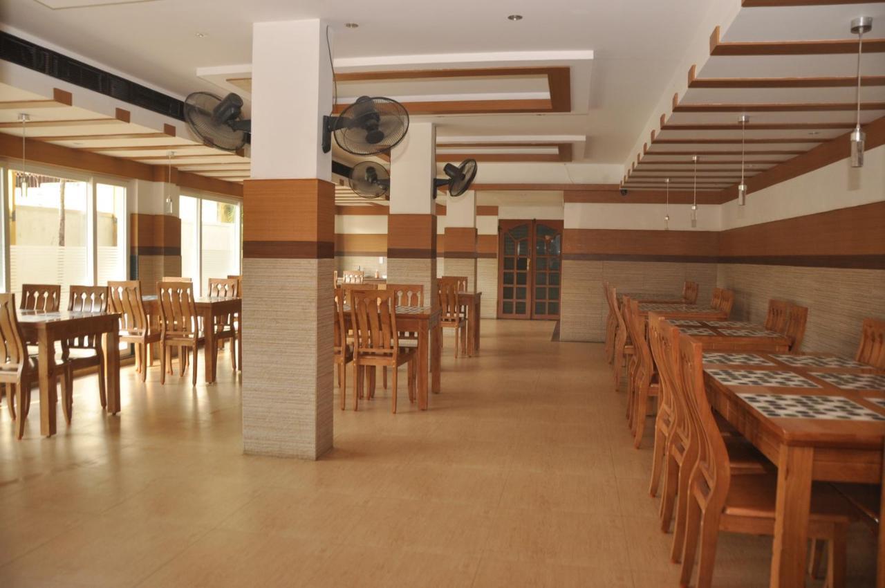 Hotel Pams Mayiladuthurai Esterno foto
