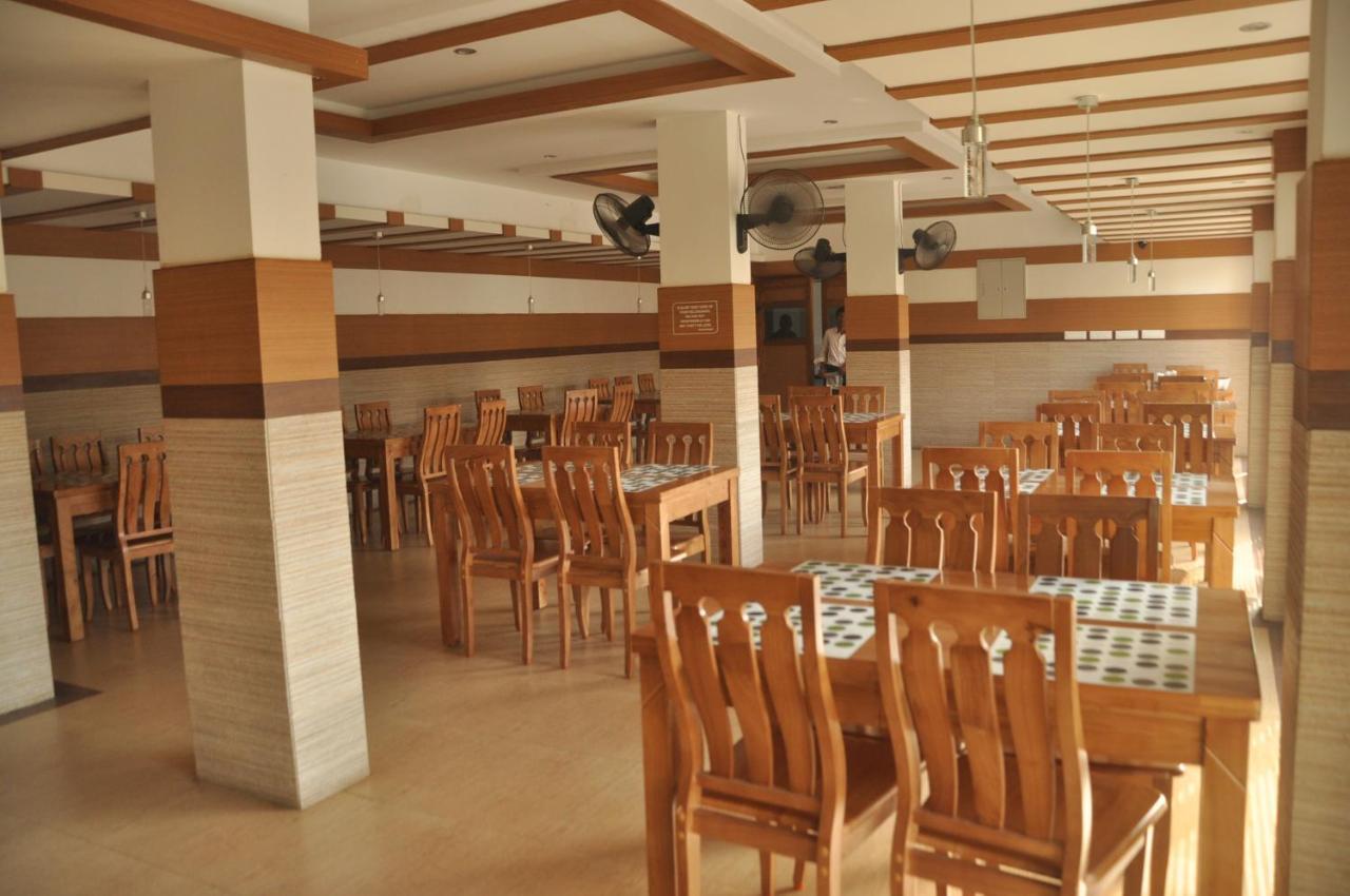 Hotel Pams Mayiladuthurai Esterno foto