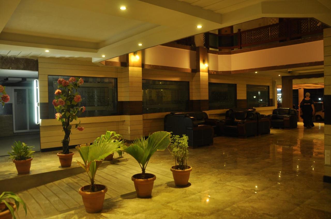 Hotel Pams Mayiladuthurai Esterno foto