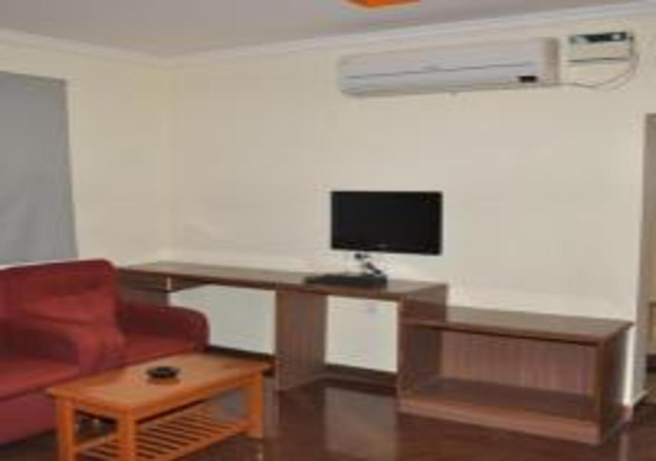 Hotel Pams Mayiladuthurai Esterno foto
