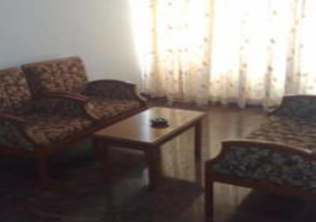 Hotel Pams Mayiladuthurai Esterno foto